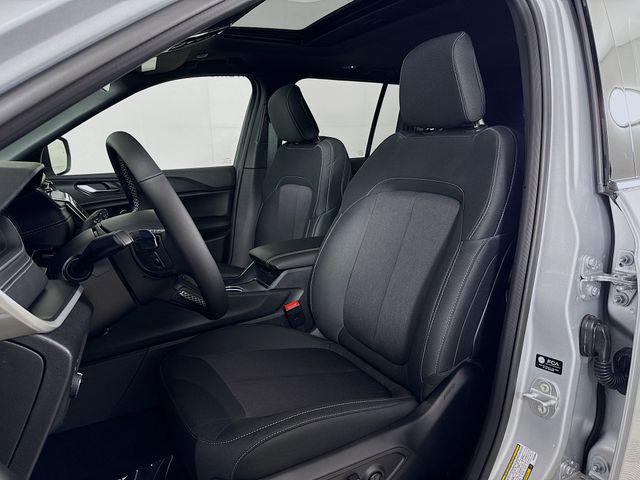 new 2025 Jeep Grand Cherokee car, priced at $37,170