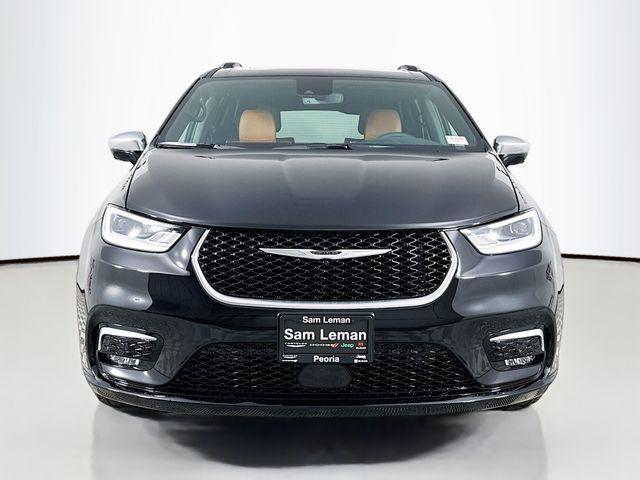 new 2025 Chrysler Pacifica car, priced at $51,221