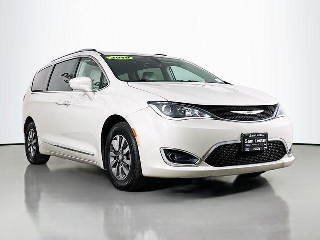 used 2019 Chrysler Pacifica car, priced at $14,200
