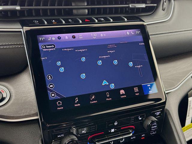new 2025 Jeep Grand Cherokee car, priced at $43,010