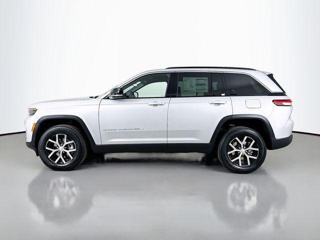 new 2025 Jeep Grand Cherokee car, priced at $43,010