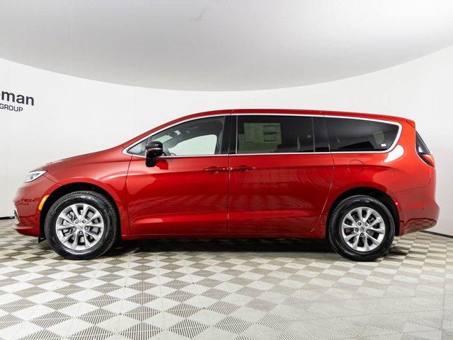 new 2025 Chrysler Pacifica car, priced at $41,915