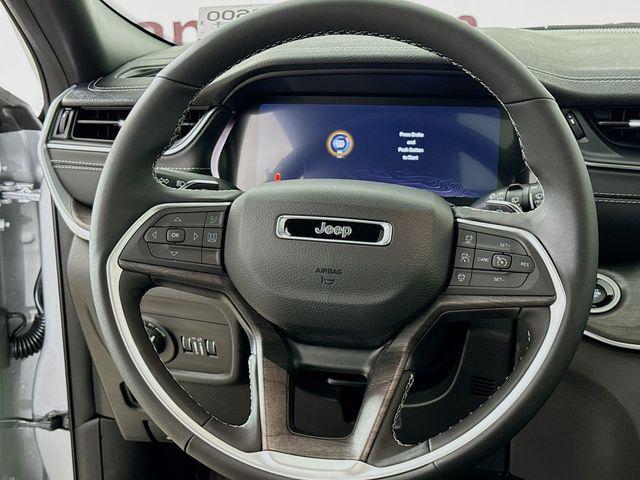 new 2025 Jeep Grand Cherokee car, priced at $43,010