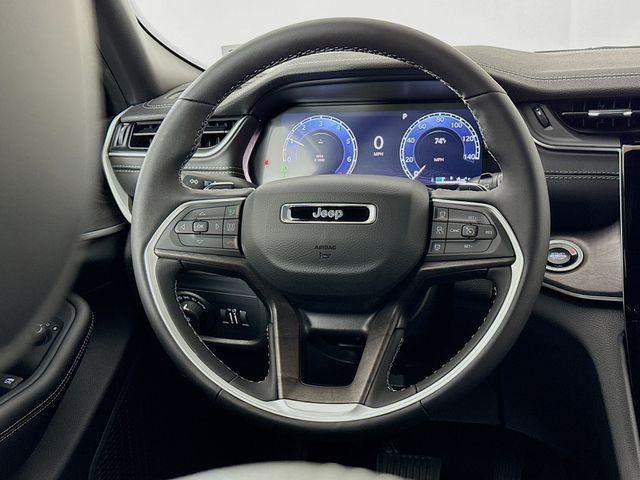 new 2025 Jeep Grand Cherokee car, priced at $43,010
