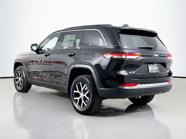 new 2025 Jeep Grand Cherokee car, priced at $43,010
