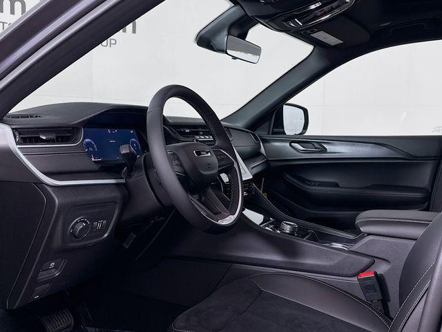 new 2025 Jeep Grand Cherokee L car, priced at $42,025
