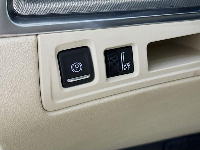 used 2021 Cadillac XT5 car, priced at $26,200