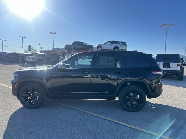 new 2025 Jeep Grand Cherokee car, priced at $47,960