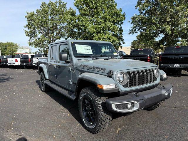 new 2025 Jeep Gladiator car, priced at $40,355