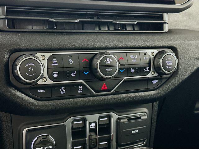 new 2025 Jeep Wrangler car, priced at $43,545