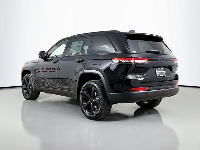 new 2025 Jeep Grand Cherokee car, priced at $43,220