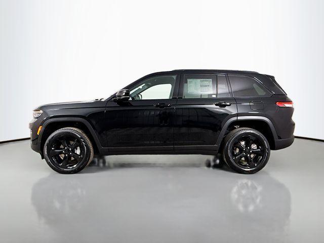new 2025 Jeep Grand Cherokee car, priced at $43,220