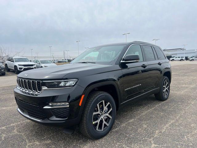 new 2025 Jeep Grand Cherokee car, priced at $42,720