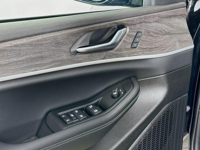 new 2025 Jeep Grand Cherokee car, priced at $43,220
