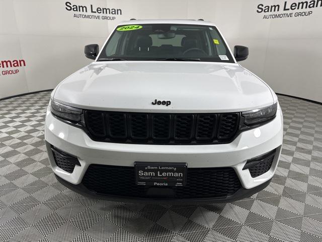 used 2024 Jeep Grand Cherokee car, priced at $39,900