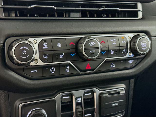 new 2025 Jeep Gladiator car, priced at $41,355