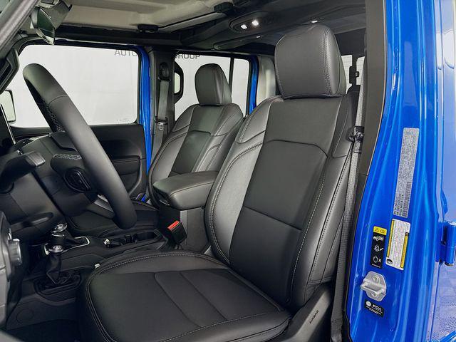 new 2025 Jeep Gladiator car, priced at $41,355
