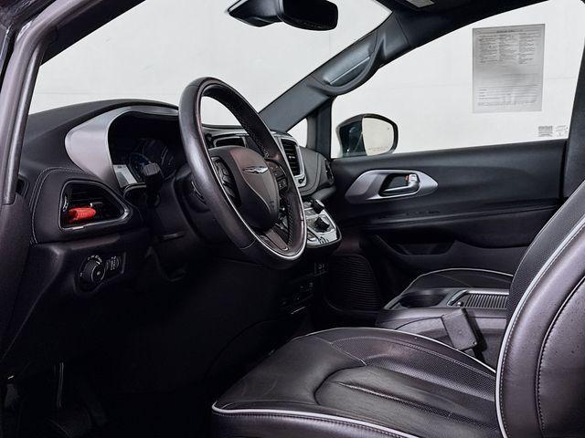 used 2019 Chrysler Pacifica Hybrid car, priced at $26,295