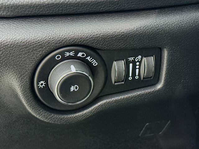used 2019 Chrysler Pacifica Hybrid car, priced at $26,295
