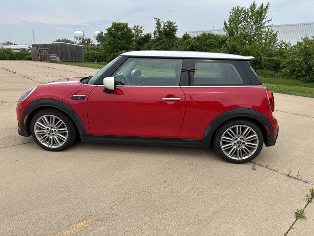 used 2023 MINI Hardtop car, priced at $25,990