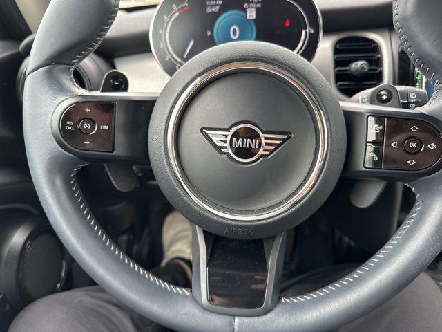 used 2023 MINI Hardtop car, priced at $25,990