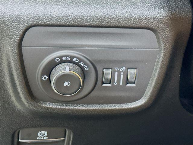 new 2025 Jeep Grand Cherokee car, priced at $54,150