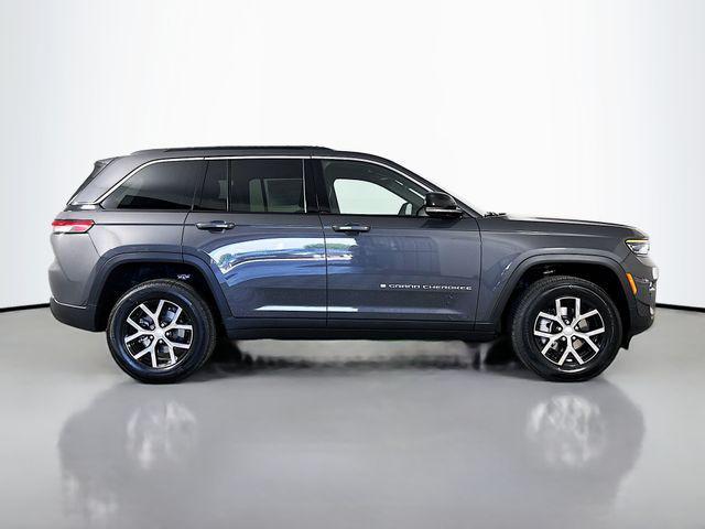 new 2025 Jeep Grand Cherokee car, priced at $44,580
