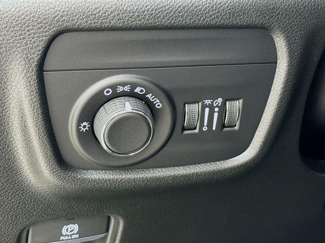 new 2025 Jeep Grand Cherokee L car, priced at $38,920