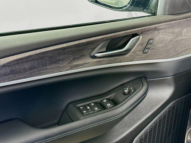 new 2025 Jeep Grand Cherokee L car, priced at $43,720