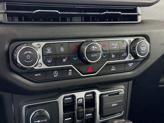 new 2025 Jeep Wrangler car, priced at $41,245