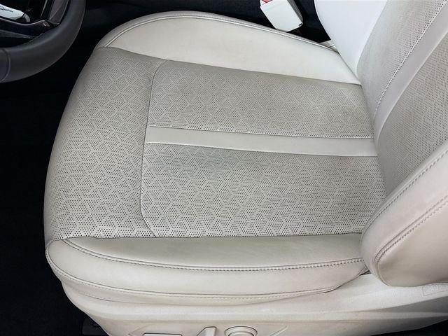 used 2023 Kia Sorento car, priced at $33,200