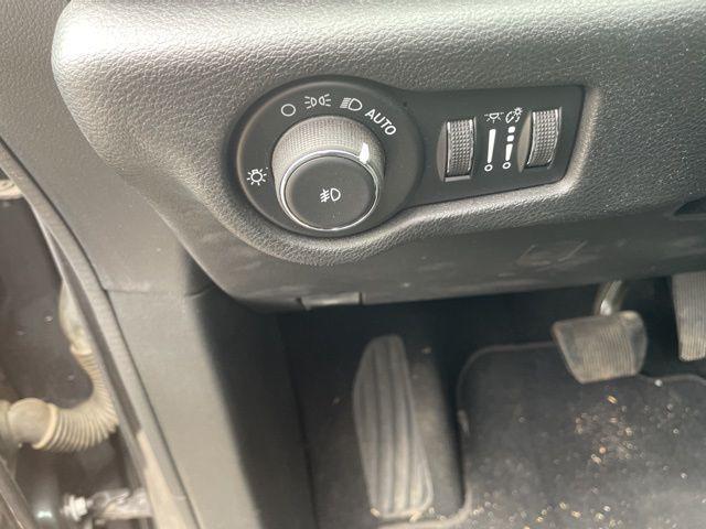 used 2018 Chrysler Pacifica car, priced at $15,975