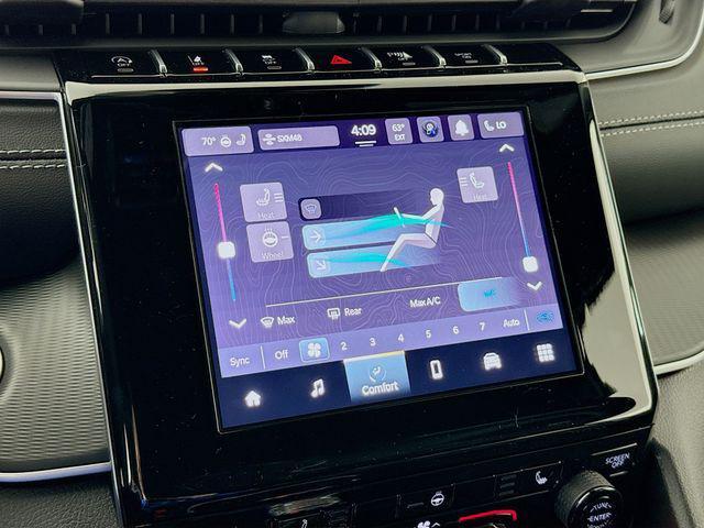 new 2025 Jeep Grand Cherokee car, priced at $39,230
