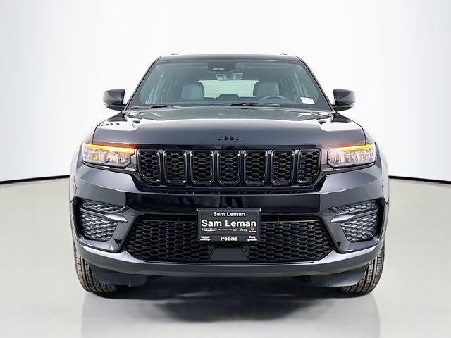 new 2025 Jeep Grand Cherokee car, priced at $39,230