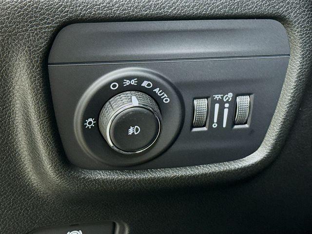 new 2025 Jeep Grand Cherokee car, priced at $41,720
