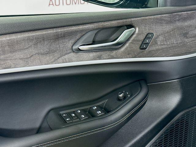 new 2025 Jeep Grand Cherokee car, priced at $41,720