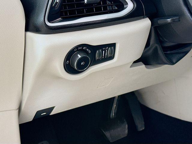 used 2022 Chrysler Pacifica car, priced at $20,995