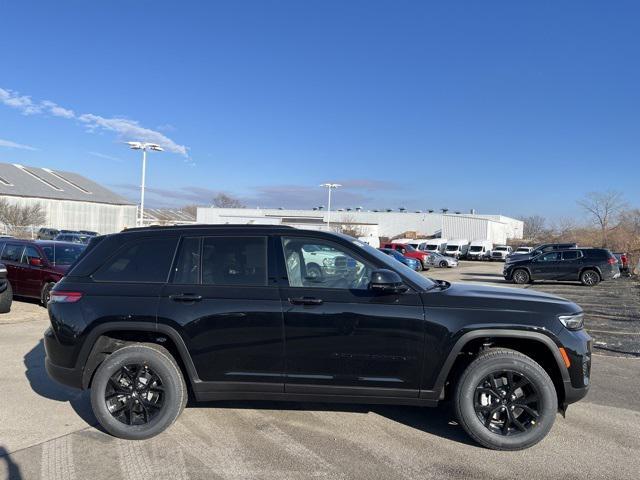 new 2025 Jeep Grand Cherokee car, priced at $39,030