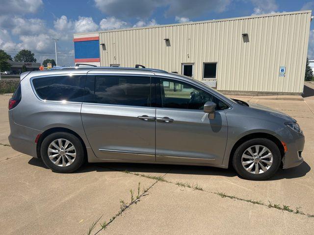 used 2018 Chrysler Pacifica car, priced at $14,440