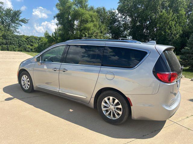 used 2018 Chrysler Pacifica car, priced at $14,440