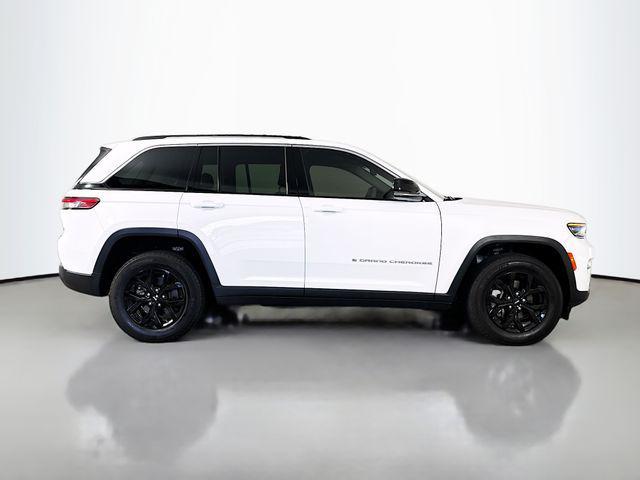 used 2023 Jeep Grand Cherokee car, priced at $35,490