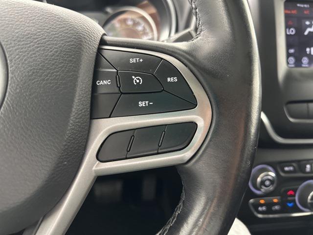 used 2019 Jeep Cherokee car, priced at $13,295