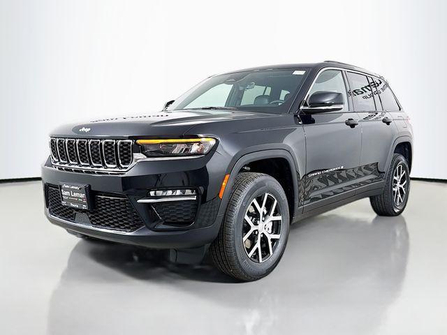 new 2025 Jeep Grand Cherokee car, priced at $43,124