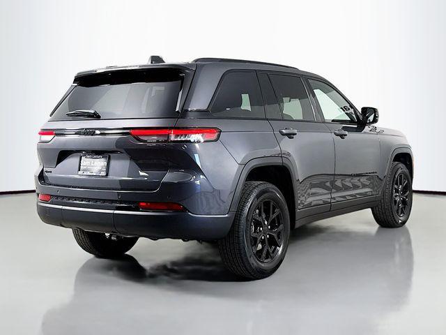 new 2025 Jeep Grand Cherokee car, priced at $40,225