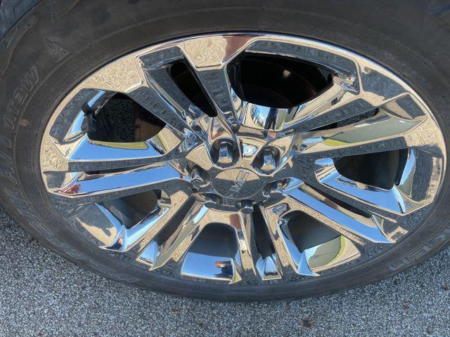 used 2019 GMC Yukon car, priced at $33,495