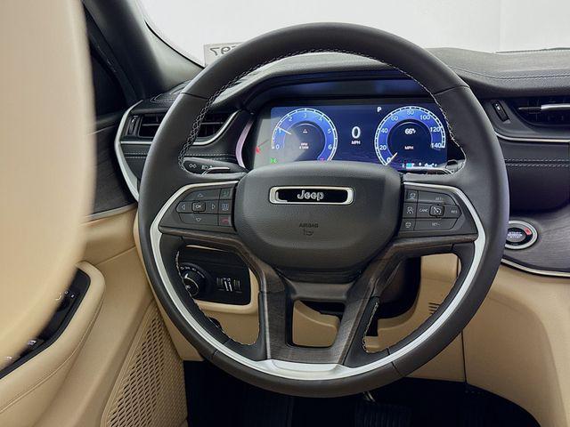 new 2025 Jeep Grand Cherokee car, priced at $41,415