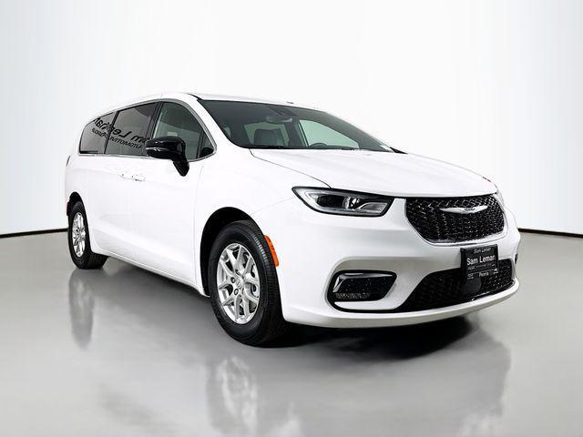 new 2026 Chrysler Pacifica car, priced at $39,155