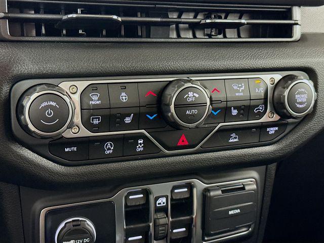new 2025 Jeep Wrangler car, priced at $44,875