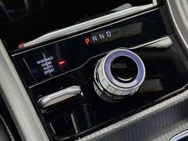 new 2025 Jeep Grand Cherokee car, priced at $44,215