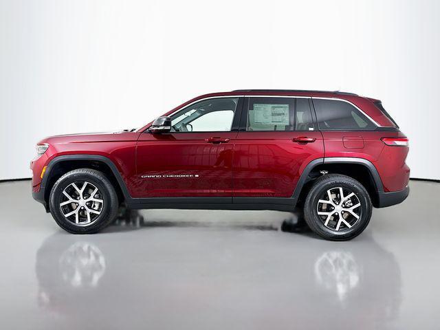 new 2025 Jeep Grand Cherokee car, priced at $39,495
